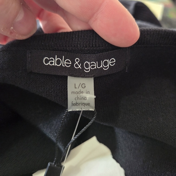 ⭐️Cable & GageBlack Long Sleeve Sweater with Cutout Detail Size L - Picture 5 of 5
